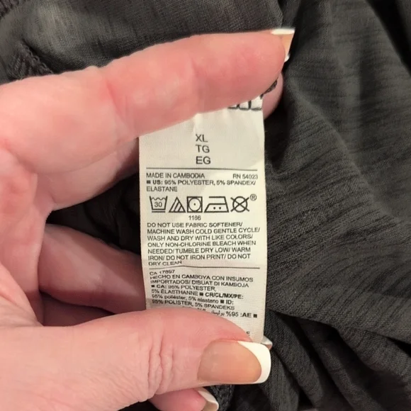 Old Navy Active Breathe On Womens XL Gray Lightweight Hooded Athletic Top - Picture 9 of 9